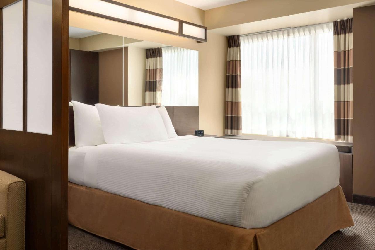 Microtel Inn And Suites By Wyndham Weyburn Exterior foto